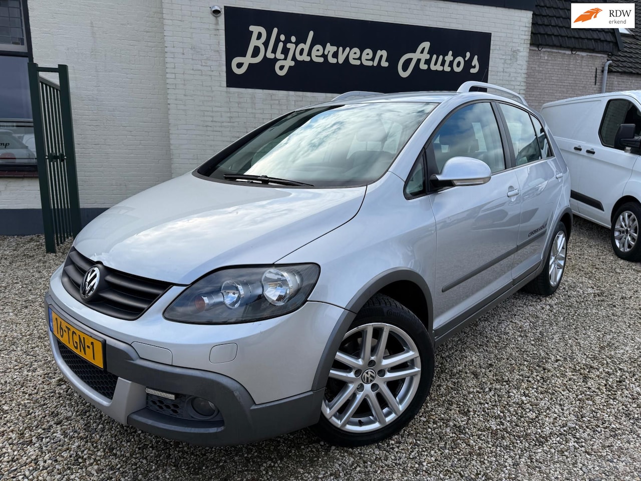 Volkswagen Golf - 1.6 Cross Airco | Stoelverwarming | Parkeersensoren | Trekhaak | LM - AutoWereld.nl