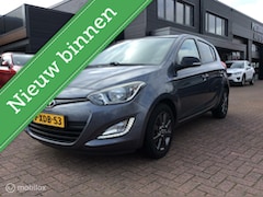 Hyundai i20 - 1.2i Go Plus Navigatie Lm Vlg Cr Contr Airco Nap