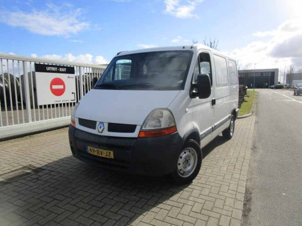 Renault Master - T33 2.5 dCi L1 H1 T33 2.5dCi L1H1, Airco - AutoWereld.nl