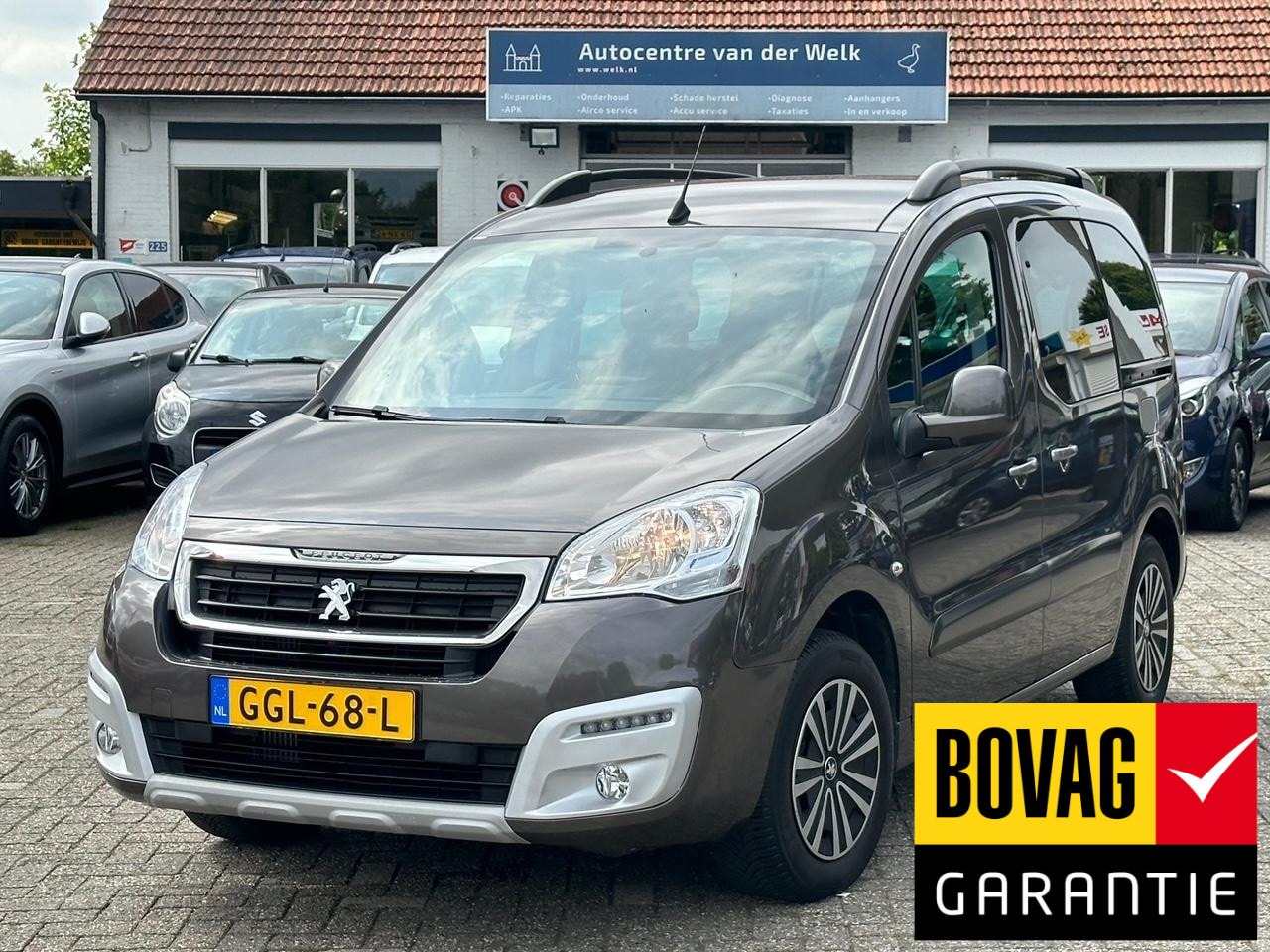 Peugeot Partner Tepee - 1.2 PureTech Allure TREKHAAK | NAVI | BOVAG! - AutoWereld.nl