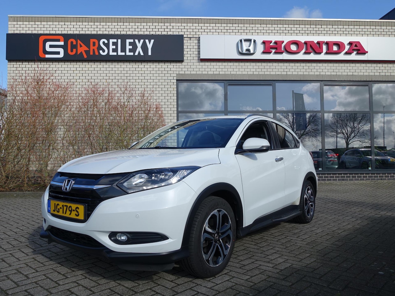 Honda HR-V - 1.5 i-VTEC 130pk CVT Eerste Eigenaar Trekhaak - AutoWereld.nl