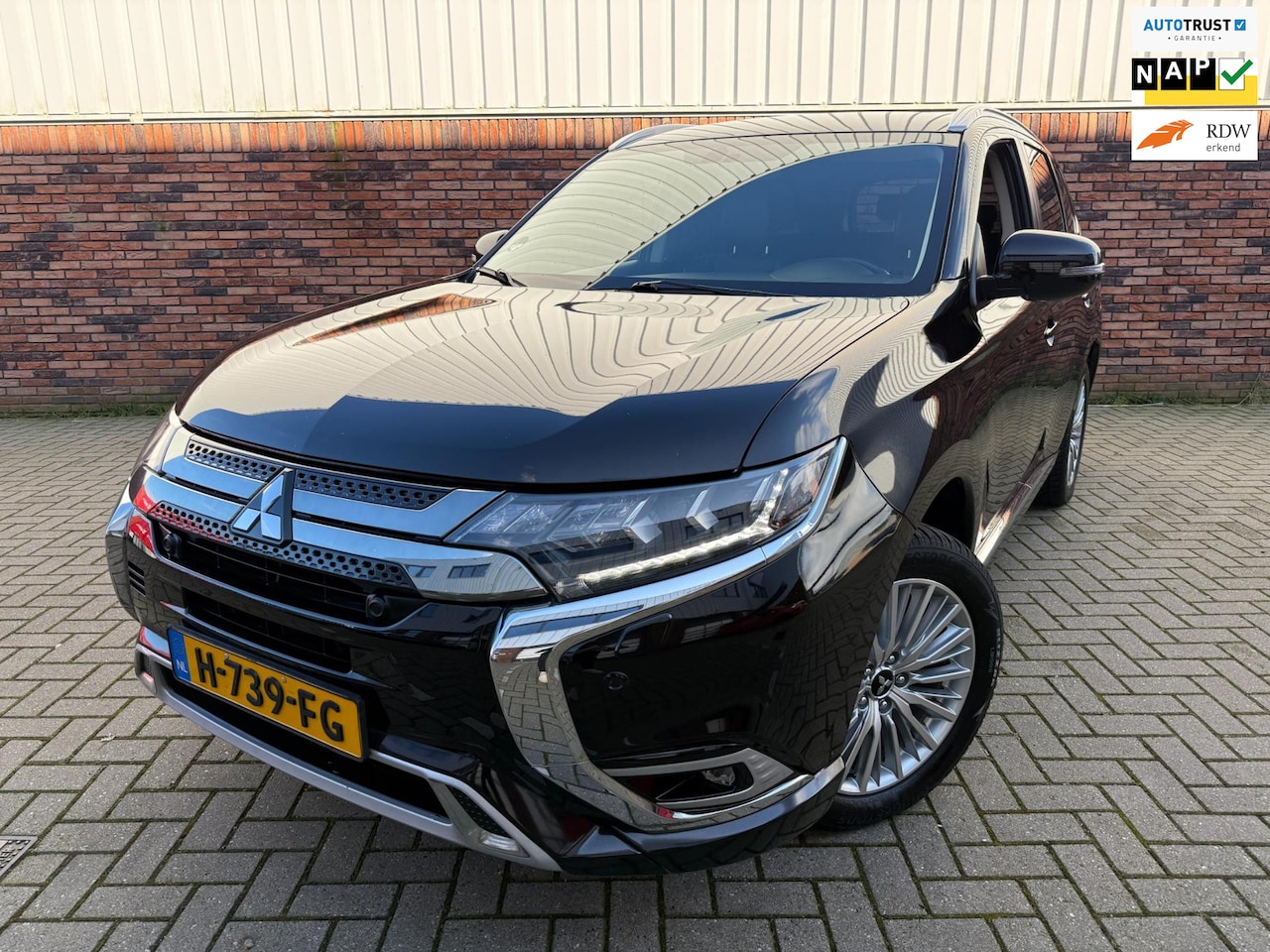 Mitsubishi Outlander - 2.4 PHEV Intense |Trekhaak|Dodehoek| - AutoWereld.nl