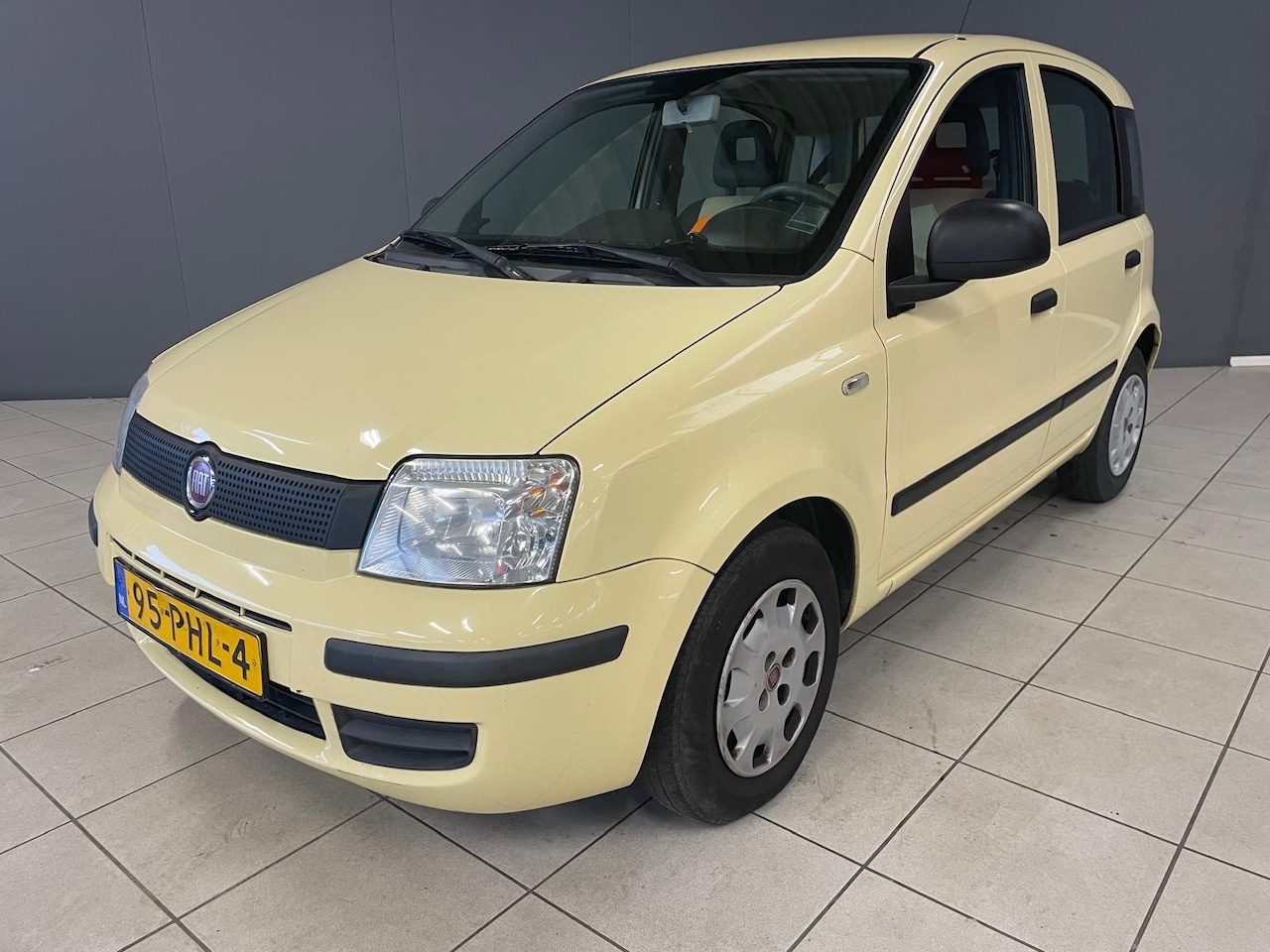 Fiat Panda - 1.2 Active 2e eigenaar, Elektrische ramen, Multimedia, Centrale vergrendeling Komt met nie - AutoWereld.nl