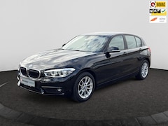 BMW 1-serie - 118i High Executive | Automaat | Cruise | Clima | Leder | Navi | PDC Voor + Achter | Slech