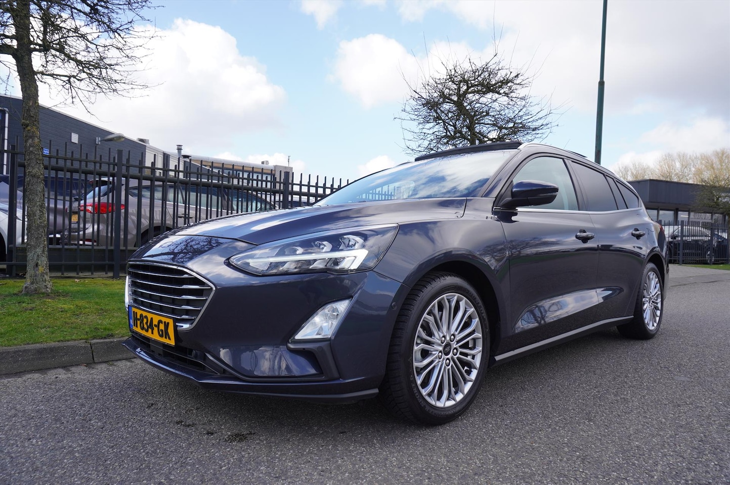 Ford Focus Wagon - 1.0 EcoBoost 125pk Titanium Business Design Pack Panoramdak Parking Pack Winter Pack Multi - AutoWereld.nl