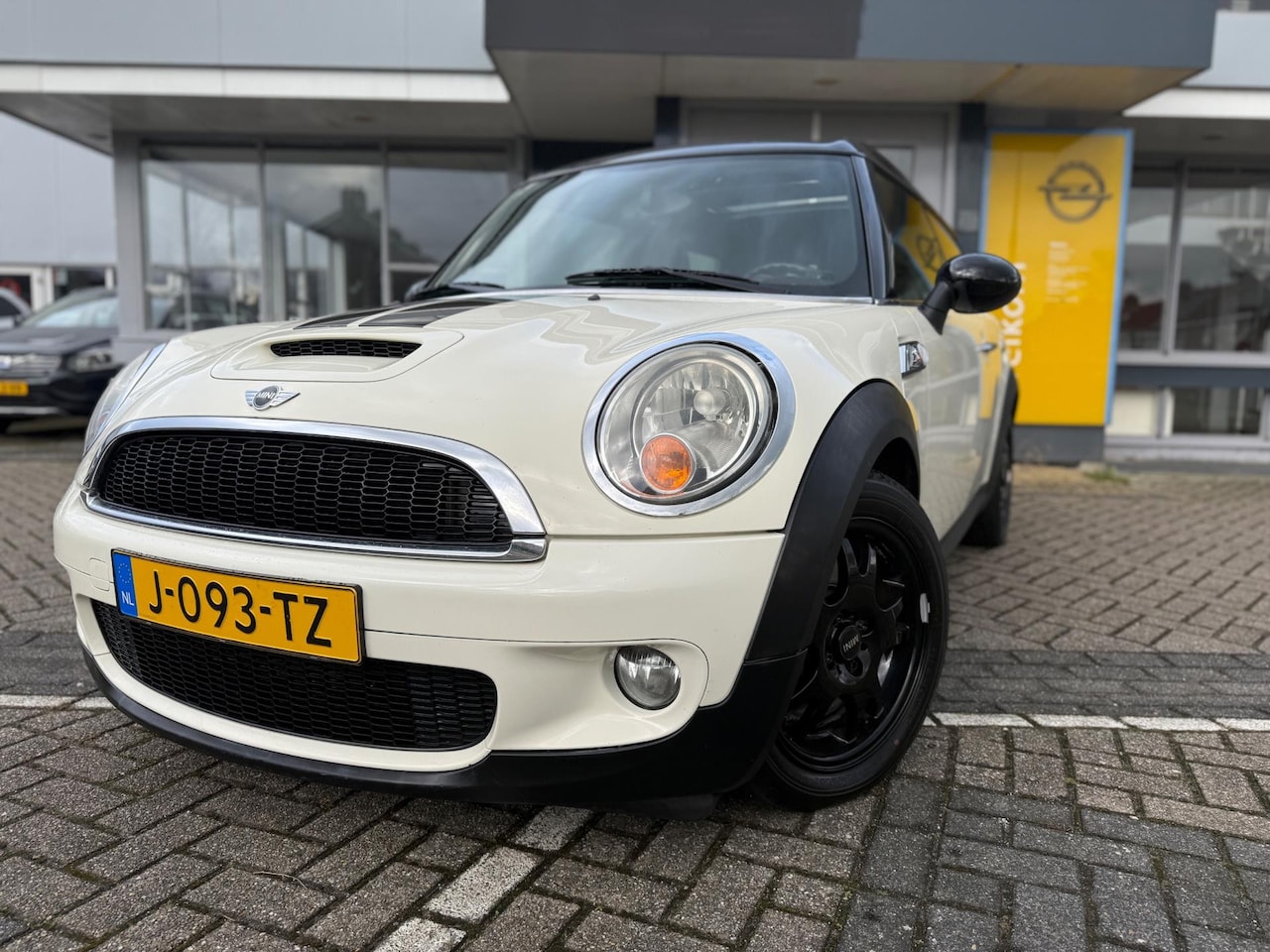 MINI Clubman - MINI S 180 PK | Climate | LMV | PDC | - AutoWereld.nl