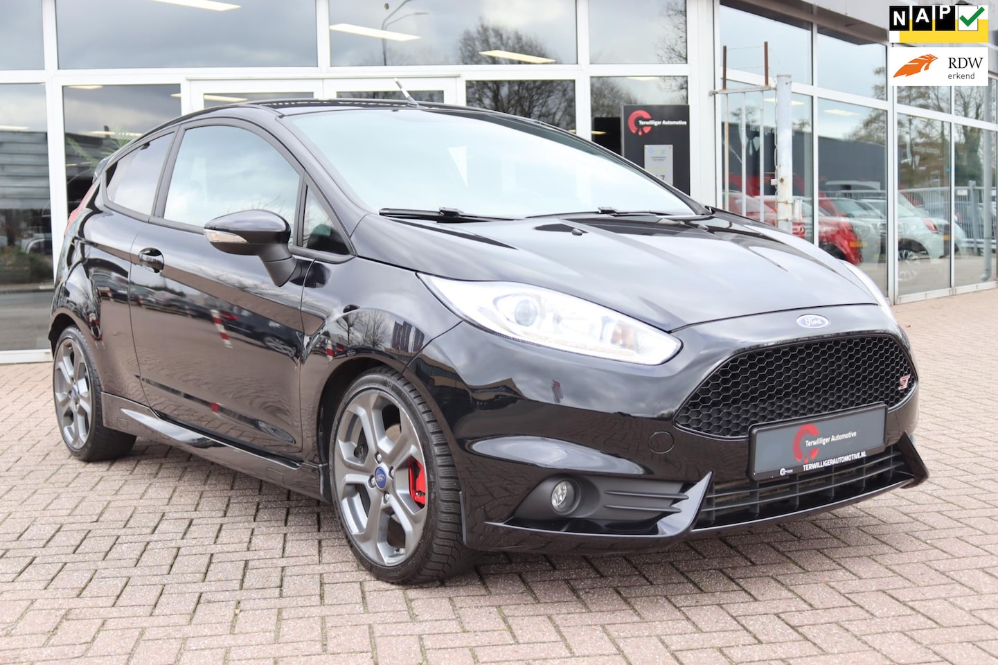 Ford Fiesta - 1.6 ST2 | RECARO | CLIMA | LM VELGEN | 1e EIGENAAR | APK - AutoWereld.nl