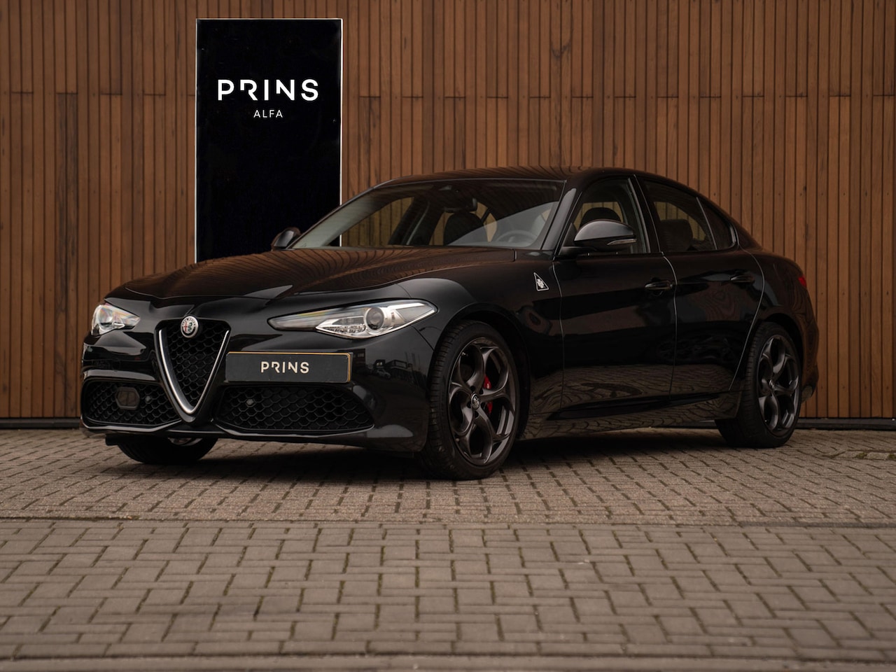 Alfa Romeo Giulia - 2.0T Super | Veloce stoelen | 2e eig | Veloce Pack | 19" Q-velgen | Camera - AutoWereld.nl