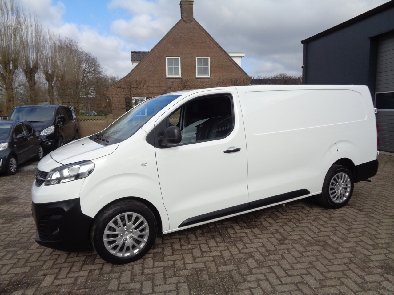 Opel Vivaro - 1.5 CDTI L2H1 Edition PDC V+A, 360 camera, navigatie, carplay/android auto - AutoWereld.nl