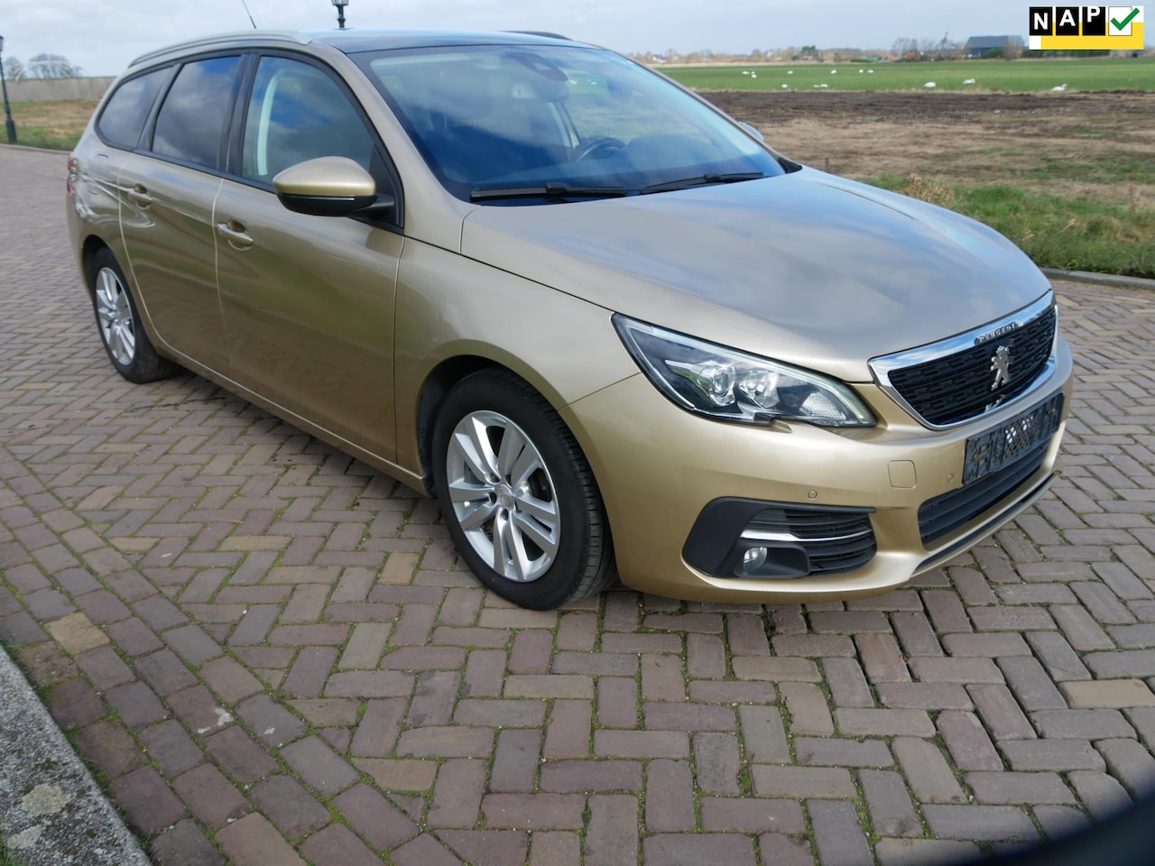 Peugeot 308 SW - 1.6 BlueHDI 88kW Executive CLIMA PANO **7499 NETTO** - AutoWereld.nl