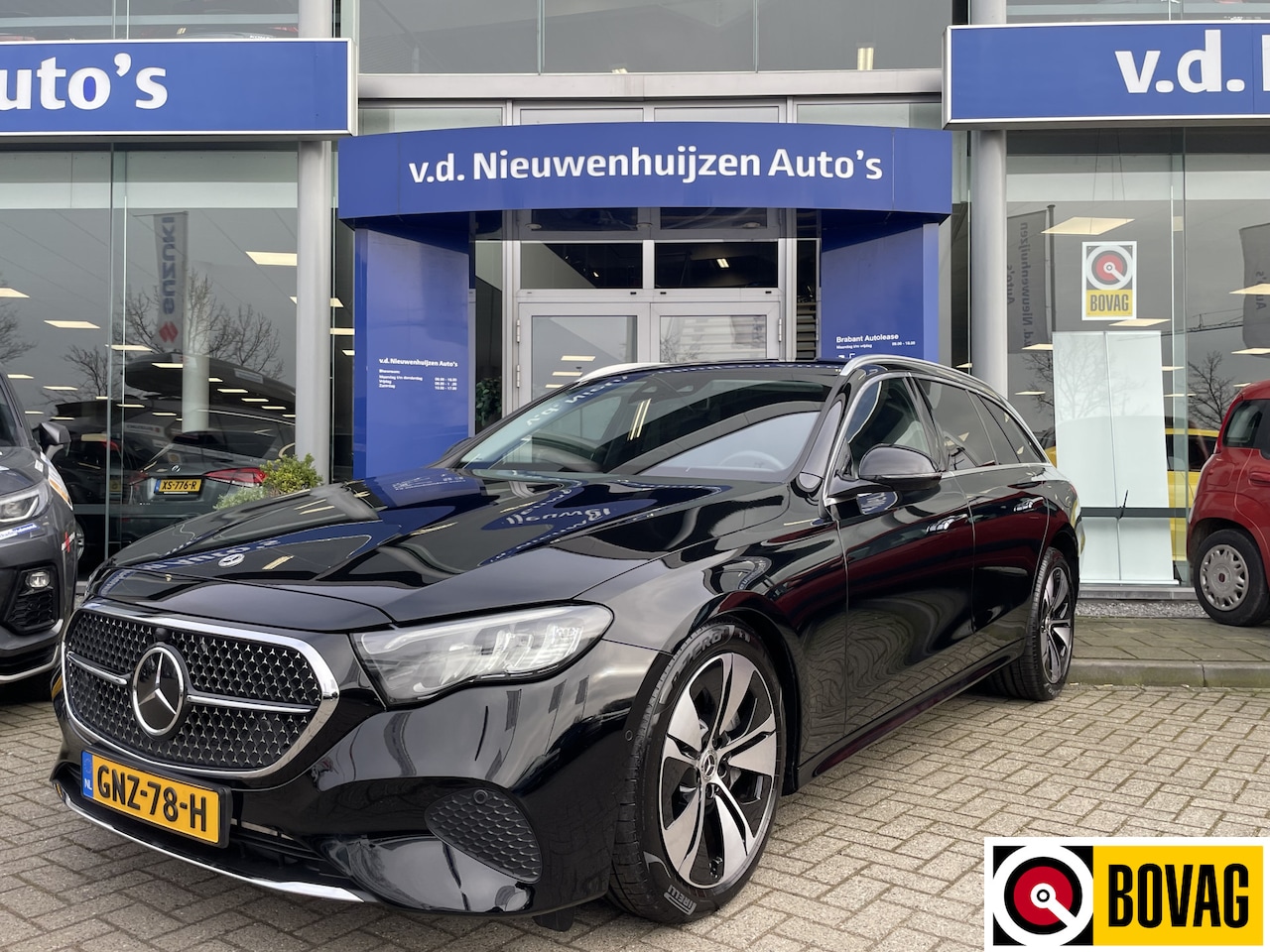 Mercedes-Benz E-klasse Estate - 300 e Luxury Line | Sfeerverlichting | Stoelverwarming | | Apple carplay | Achteruitrijcam - AutoWereld.nl