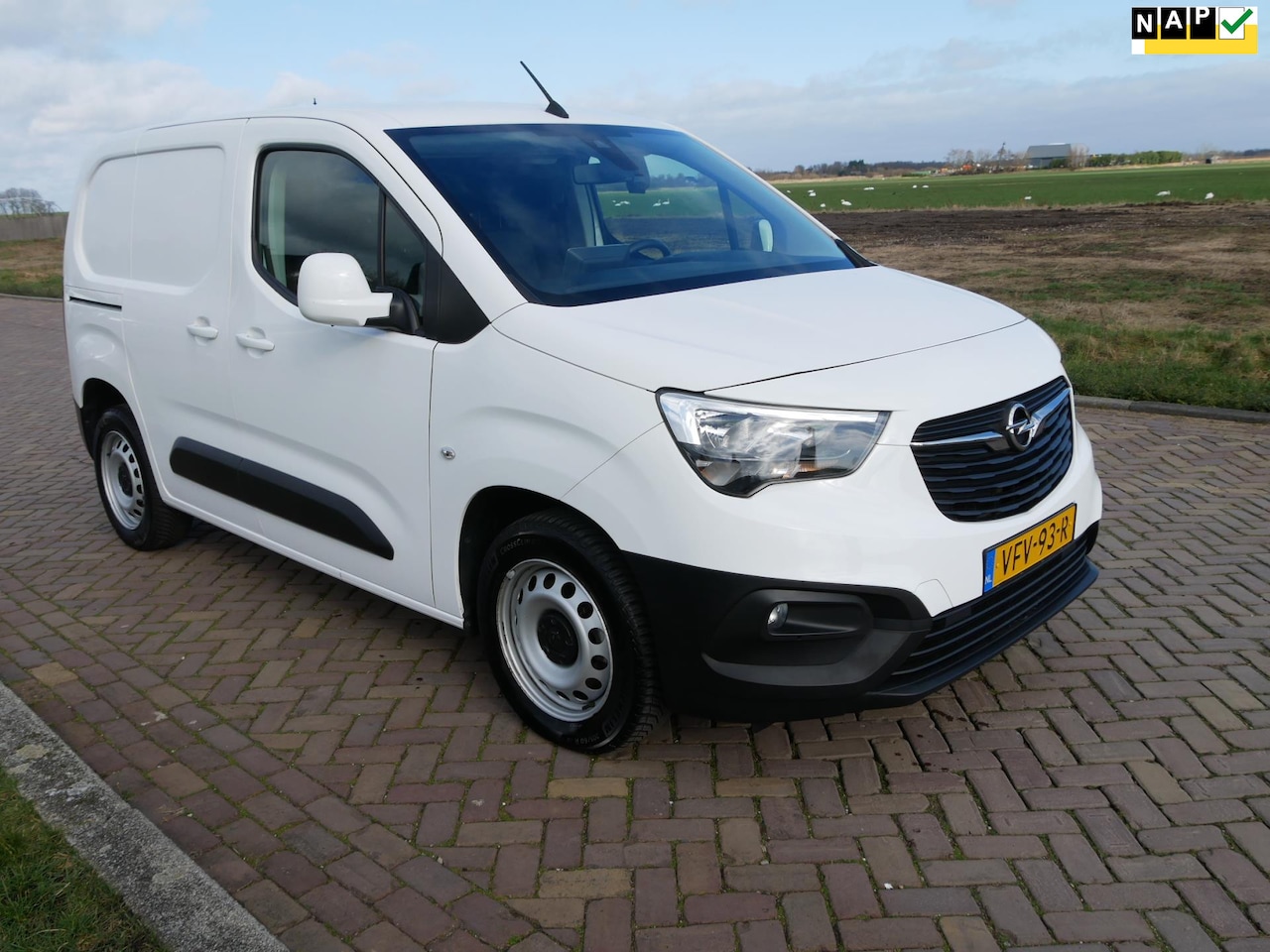 Opel Combo - 1.5D L1H1 96kW Edition AUT NAV - AutoWereld.nl