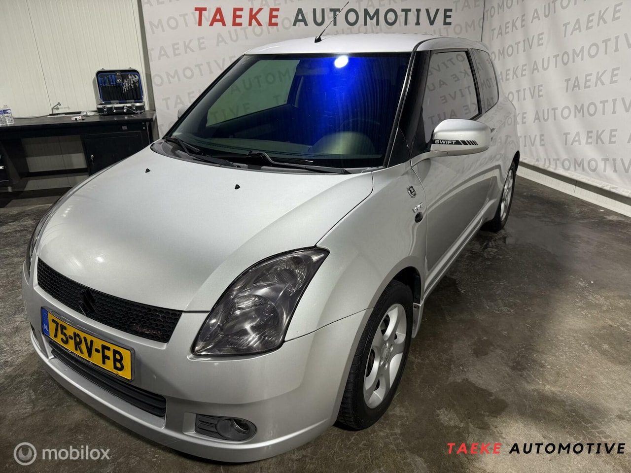 Suzuki Swift - 1.3 GA Airco/NAP/Sport uitlaat/Sterrenhemel - AutoWereld.nl