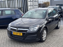 Opel Astra - 1.8 Cosmo Clima Airco 5 Deurs