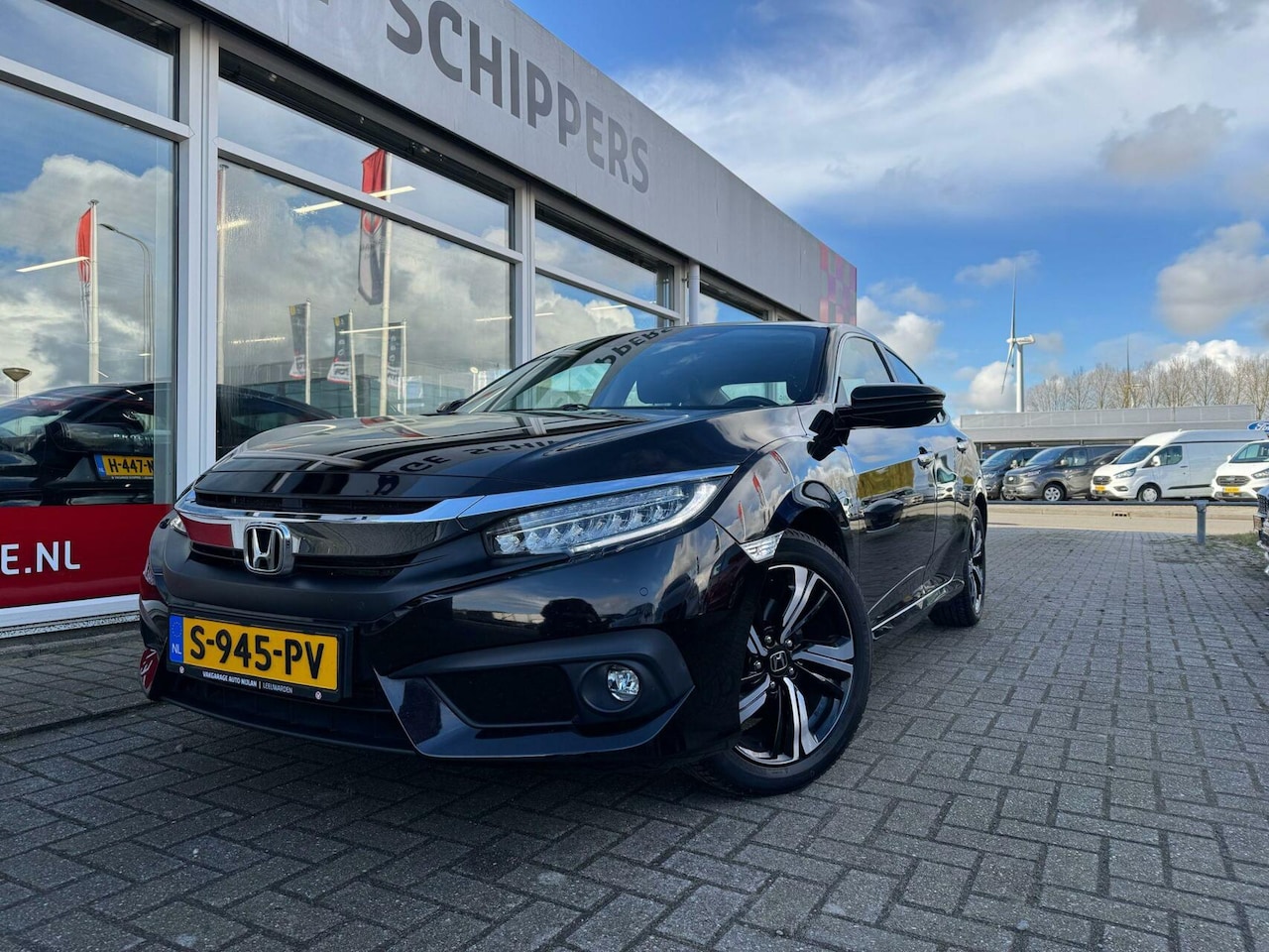 Honda Civic - 1.5 i-VTEC Executive 183pk handgesch - AutoWereld.nl