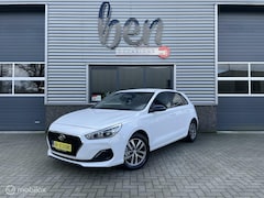 Hyundai i30 - 1.4 Premium 1e eigenaar BOMVOL TOPSTAAT