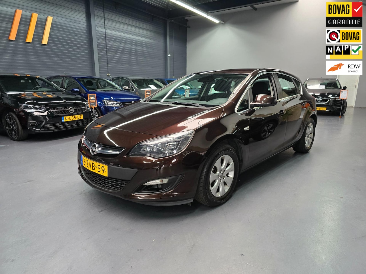 Opel Astra - 1.4 Turbo Edition NAVI BLUETOOTH PARKEER SENSOREN NAP NL AL AUTO - AutoWereld.nl