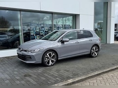 Volkswagen Golf - Life Edition 1.5 eHybrid 150 kW / 204 pk Hatchback | 18" Velgen | Camera | Cruise Control