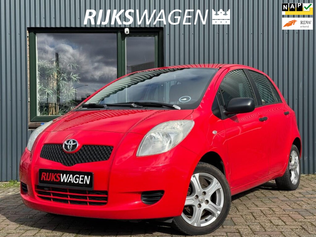 Toyota Yaris - 1.0 VVTi Airco/Elektrische ramen - AutoWereld.nl