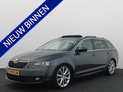 Skoda Octavia Combi - 1.4 TSI Greentech Elegance Businessline AUTOMAAT / RS-STOELEN / PANORAMADAK / XENON / TREK