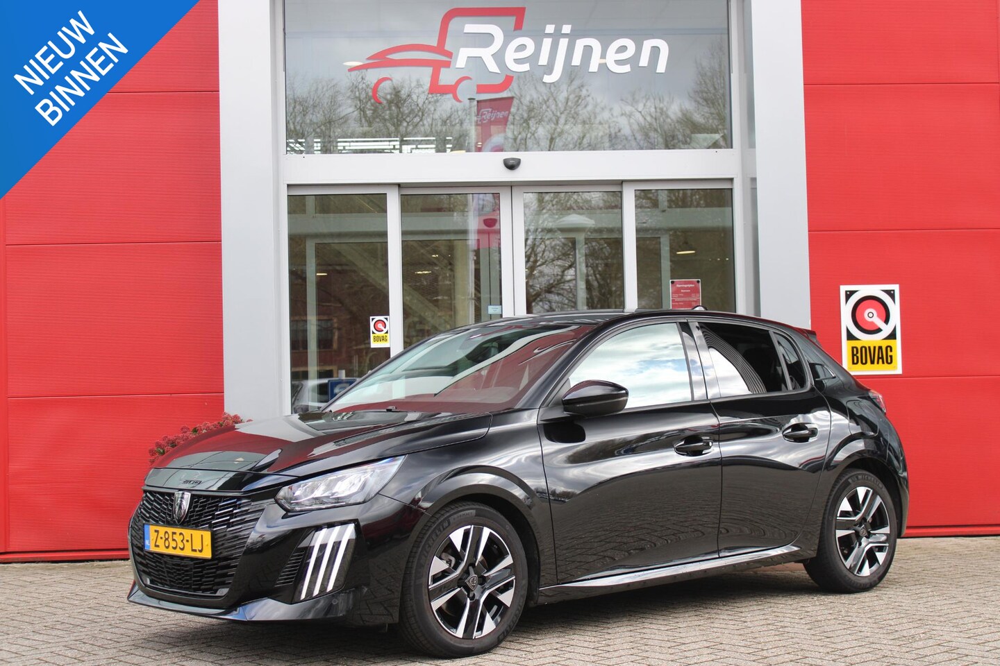 Peugeot 208 - 1.2 100PK ALLURE | ACHTERUITRIJ CAMERA | NAVIGATIE | DRAADLOZE APPLE CARPLAY/ANDROID AUTO - AutoWereld.nl