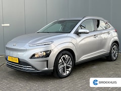 Hyundai Kona Electric - 64 kWh 204pk Pure | LED | Camera | Climate | Carplay | Keyless | Navigatie | 17" Lichtmeta