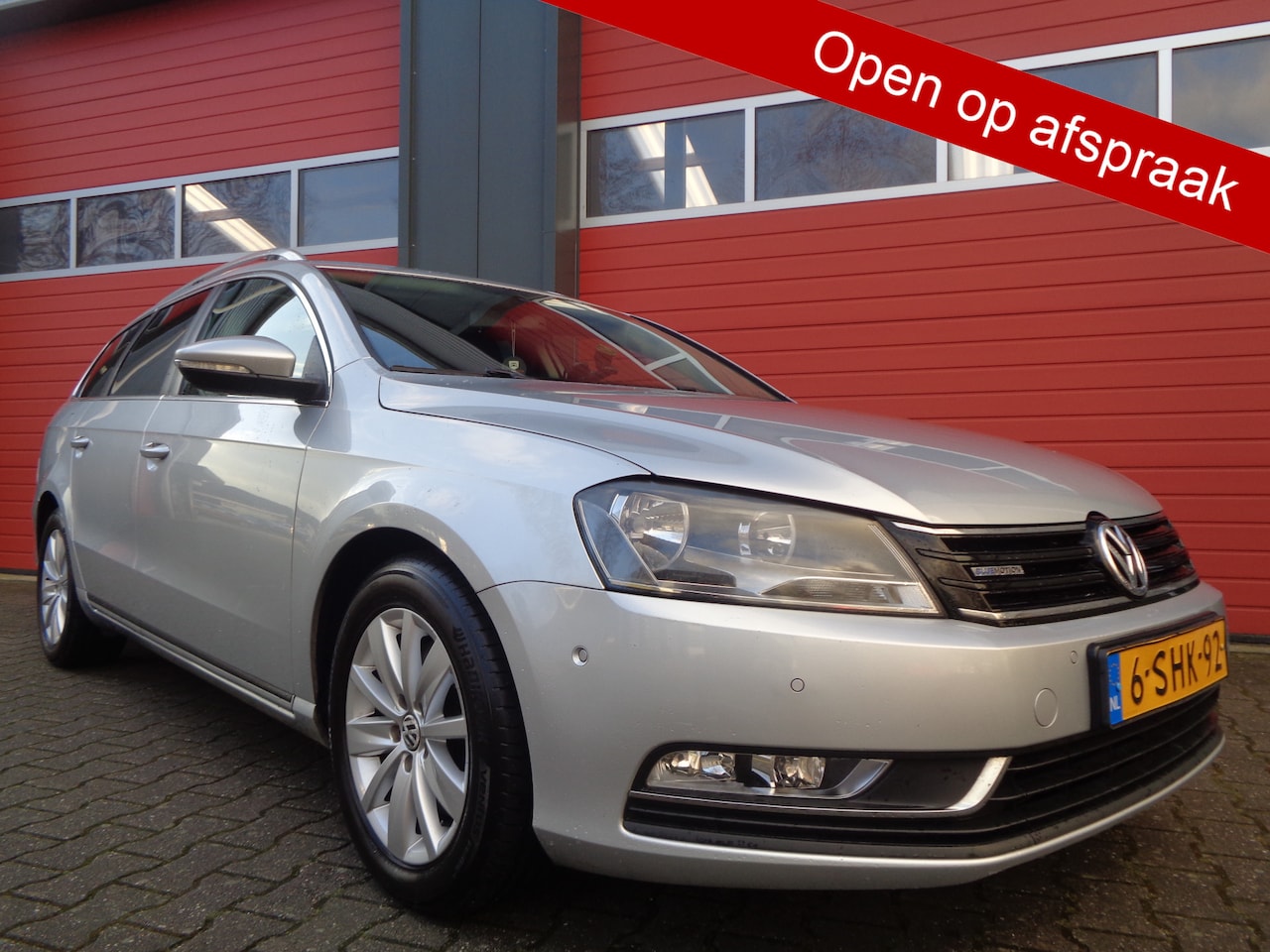 Volkswagen Passat Variant - 1.6 TDI BlueMotion Executive Edition 1.6 TDI BlueMotion Executive Edition,Clima,Cruise,Trekhaak! - AutoWereld.nl