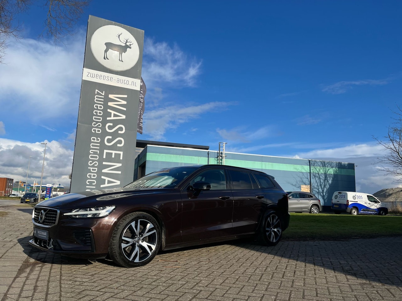 Volvo V60 - T8 Twin Engine AWD R-Design | Rijklaarprijs | Harman Kardon | - AutoWereld.nl