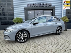 Volkswagen Golf Variant - 1.0 eTSI Life Automaat|Apple Carplay|Pano|Camera |Dealer onderhouden