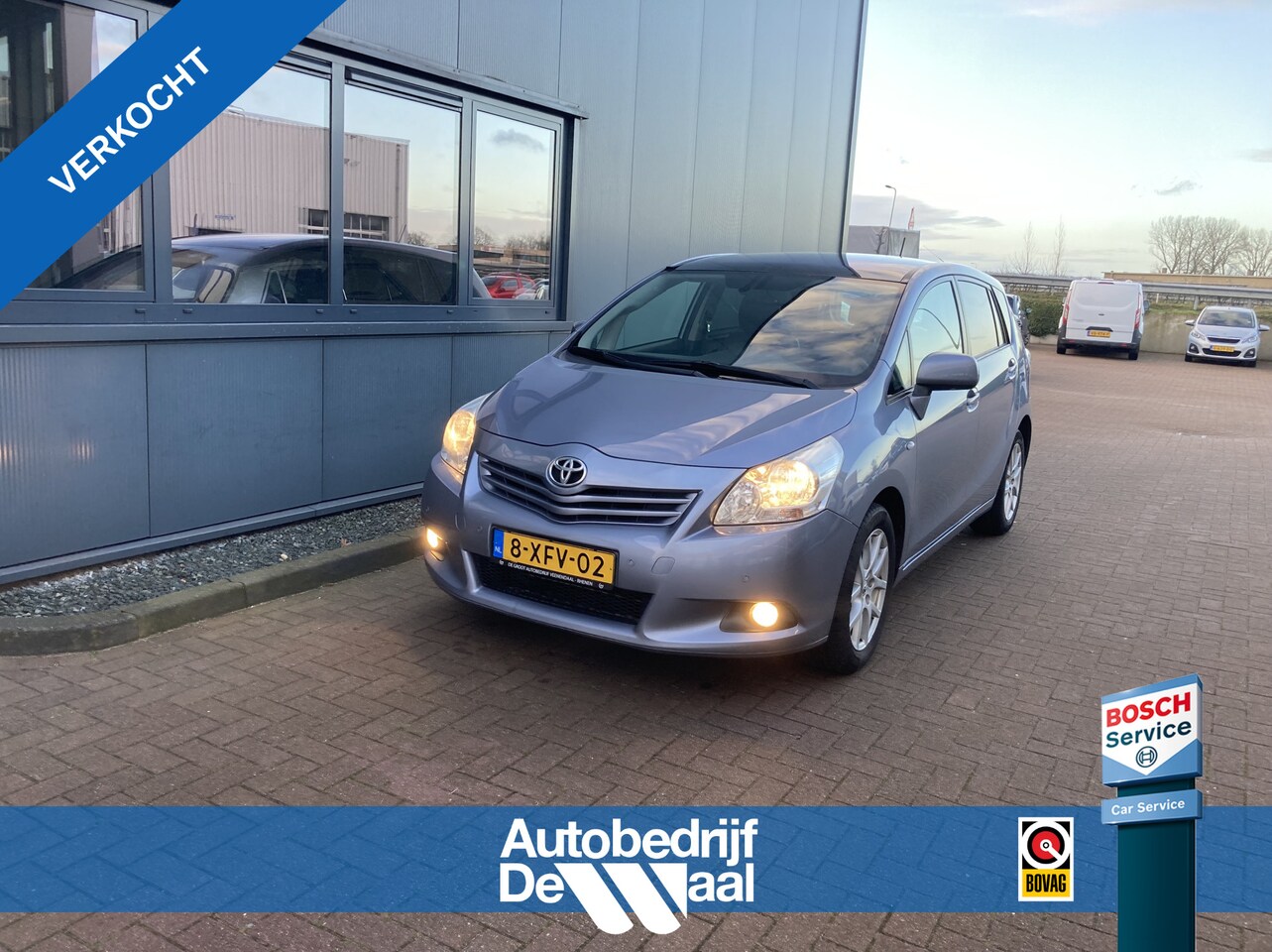 Toyota Verso - 1.8 VVT-i Executive 7-pers. LEDER/PANODAK/CAMERA/CRUISE/PDC/TREKHAAK - AutoWereld.nl