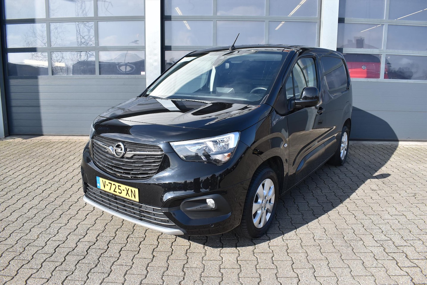 Opel Combo - Cargo GB 1.6 Diesel 100pk L2H1 Innovation - AutoWereld.nl