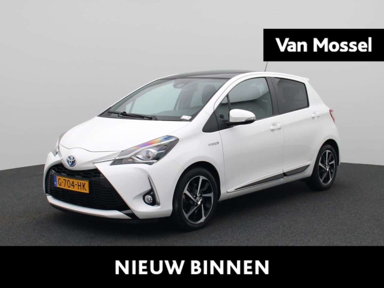 Toyota Yaris - 1.5 Hybrid Executive | Half-Leder | Navigatie | Clima | Parkeersensoren | Panoramadak | Ca - AutoWereld.nl