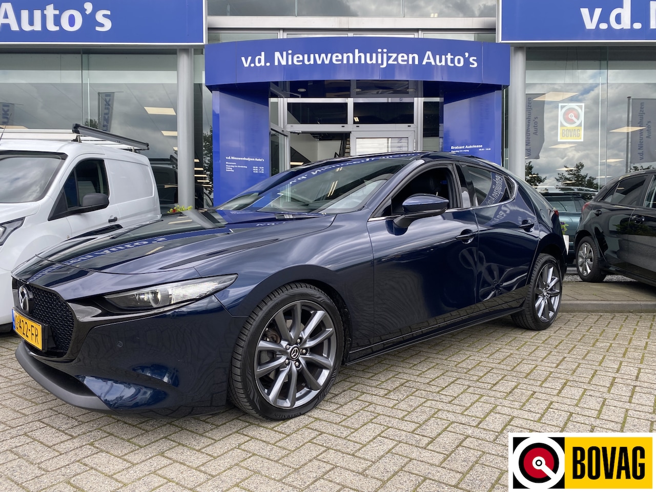 Mazda 3 - 2.0 e-SkyActiv-G M Hybrid 122 Luxury | Leder | Camera | Info Bas: 0492-588982 Info Bas: 04 - AutoWereld.nl