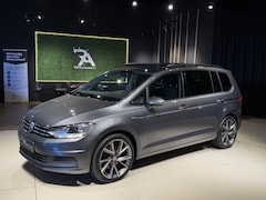 Volkswagen Touran - 1.4 TSI Comfortline 7p Navi|Panodak|Cruis|Media Grijs