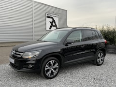 Volkswagen Tiguan - 1.4 TSI Comfort&Design PDC|Carplay|Cruis Zwart