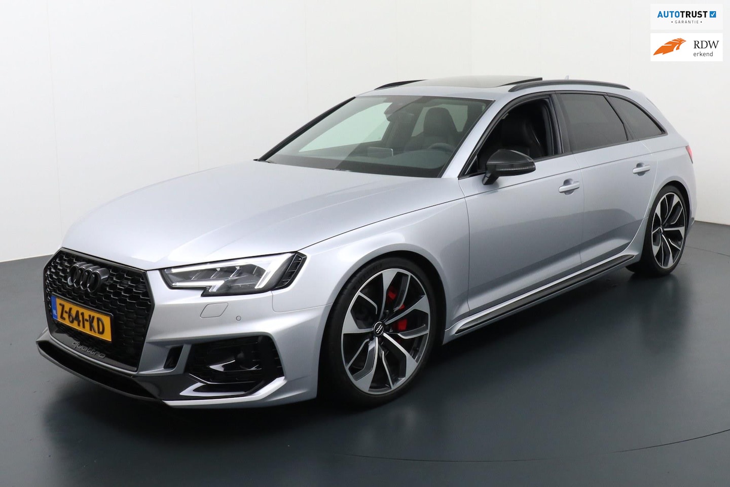 Audi RS4 - Avant 2.9 TFSI RS 4 quattro panoramadak, stoelmassage, b&o - AutoWereld.nl