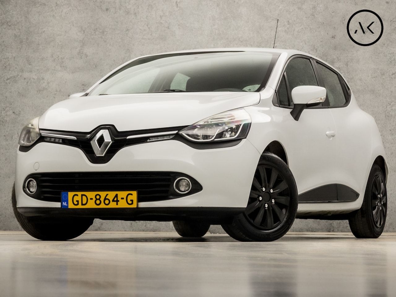 Renault Clio - 0.9 TCe Expression (NAVIGATIE, BLUETOOTH, CRUISE, AIRCO, ELEK PAKKET, SPORTSTOELEN, STUURW - AutoWereld.nl