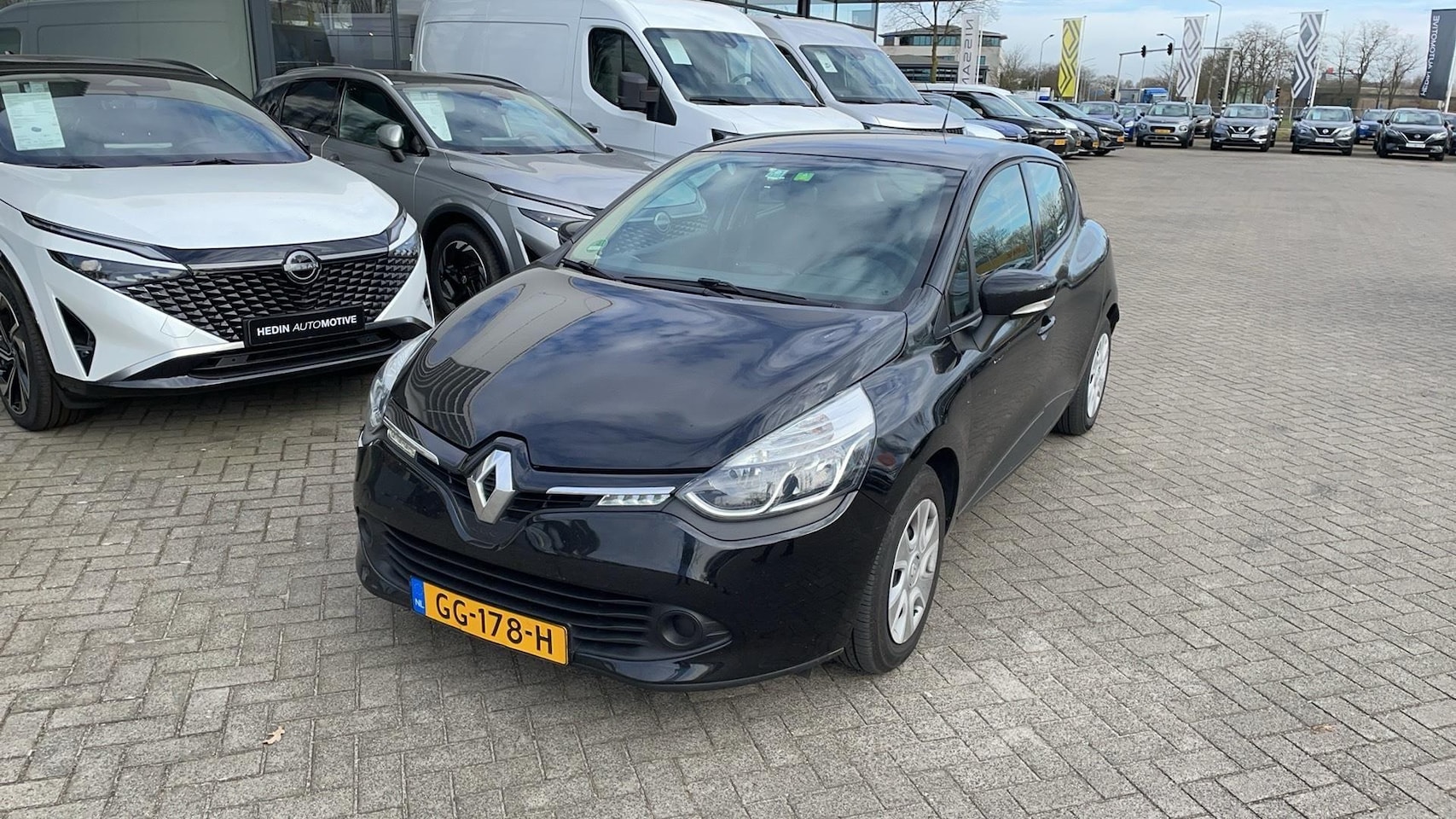 Renault Clio - TCe 90 PK Expression NL-Auto | Navigatie | Airco | Cruise Control | Radio-USB | Bluetooth - AutoWereld.nl