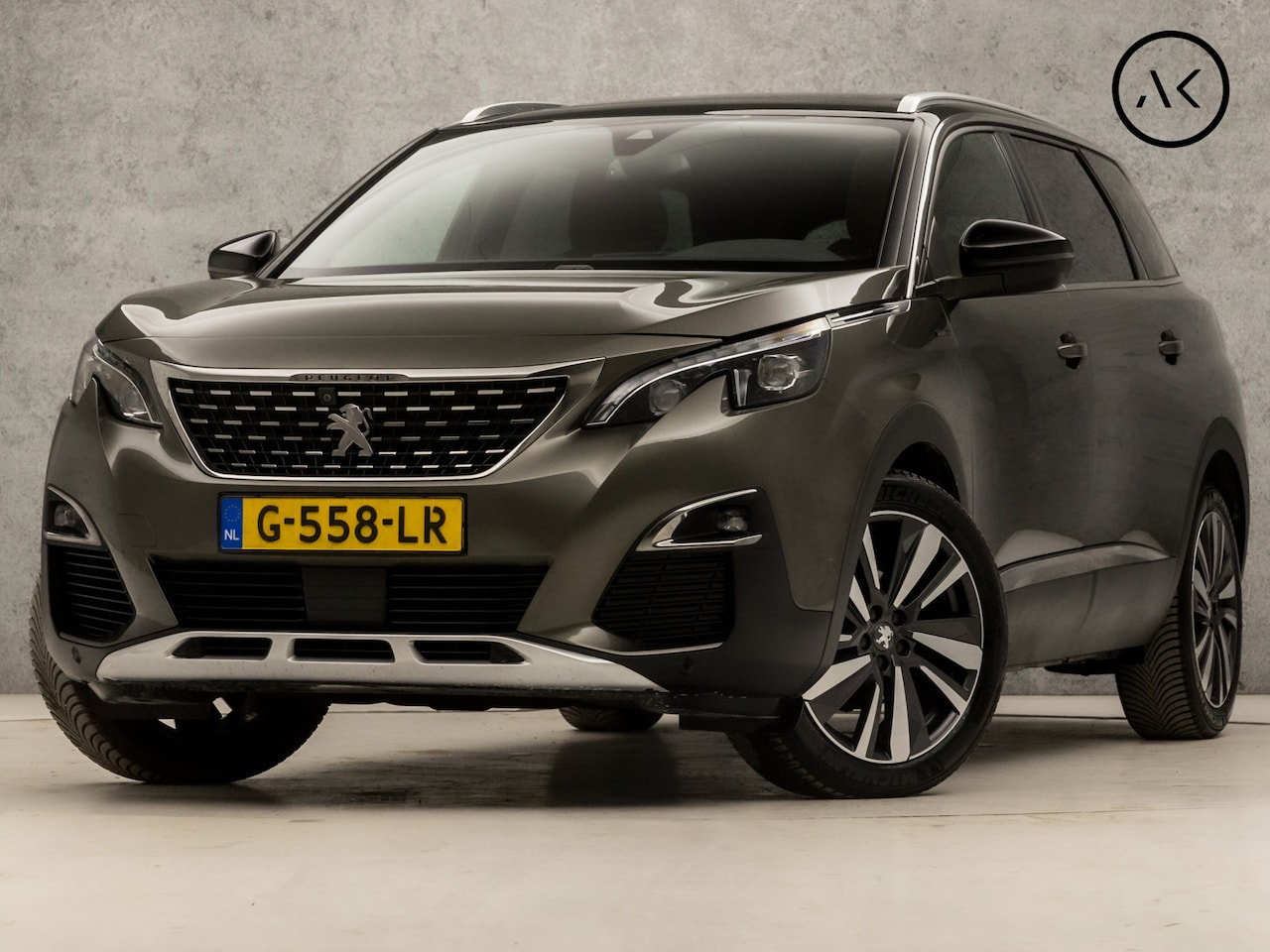 Peugeot 5008 - 1.2 PureTech GT-Line 7 Persoons (PANORAMADAK, APPLE CARPLAY, GROOT NAVI, COGNAC LEDER, KEY - AutoWereld.nl