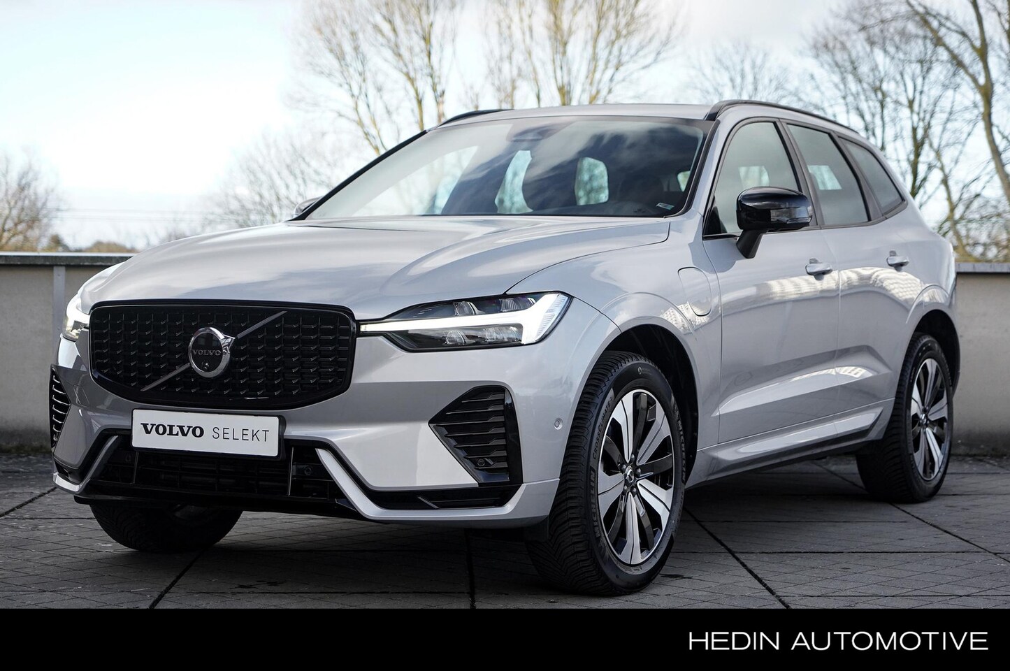 Volvo XC60 - 2.0 T6 Plug-in hybrid AWD Plus Dark Panoramadak | Verwarmbare voorstoelen + Stuurwiel | 36 - AutoWereld.nl