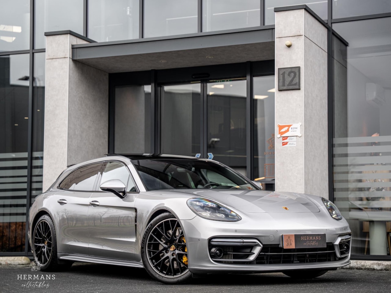 Porsche Panamera Sport Turismo - 2.9 4 E-Hybrid / Pano / HUD / Sport-Chrono / Sport-Design - AutoWereld.nl