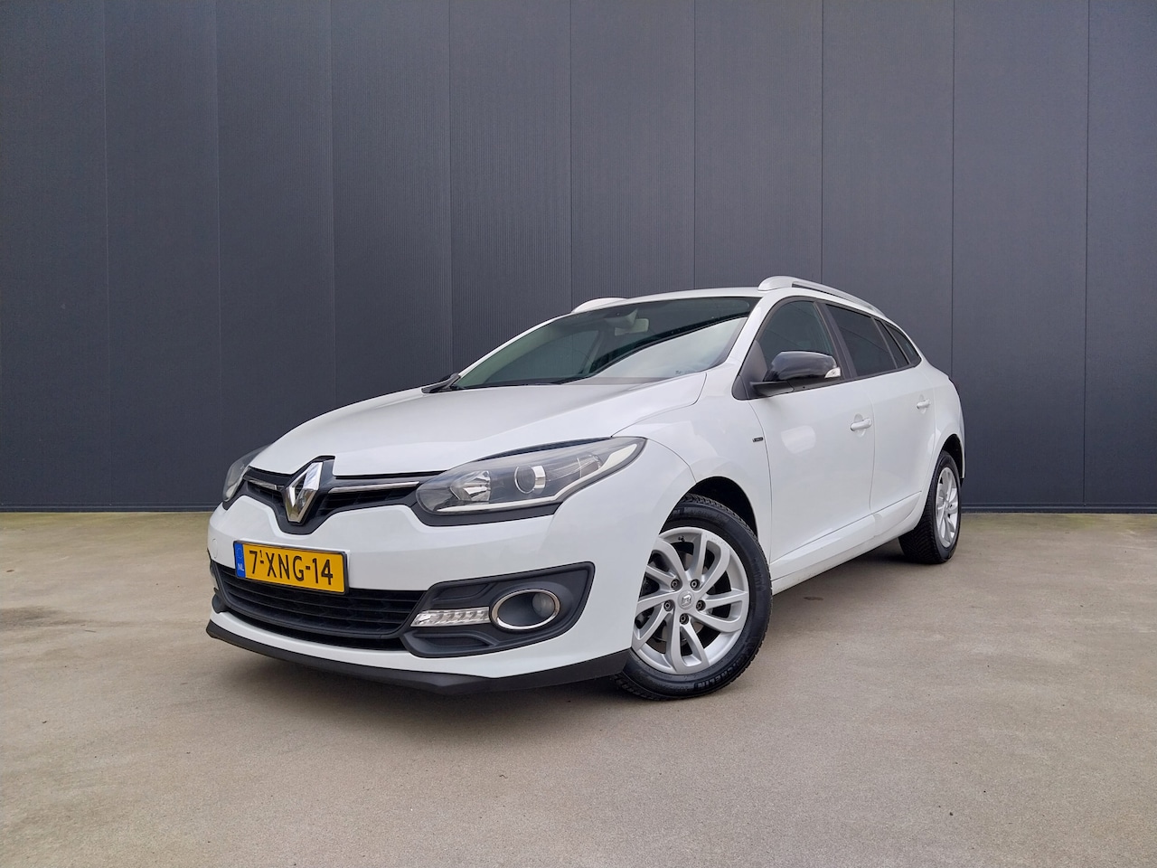 Renault Mégane Estate - 1.5 dCi Limited 1e EIGENAAR LED NAVI CRUISE ECC - AutoWereld.nl