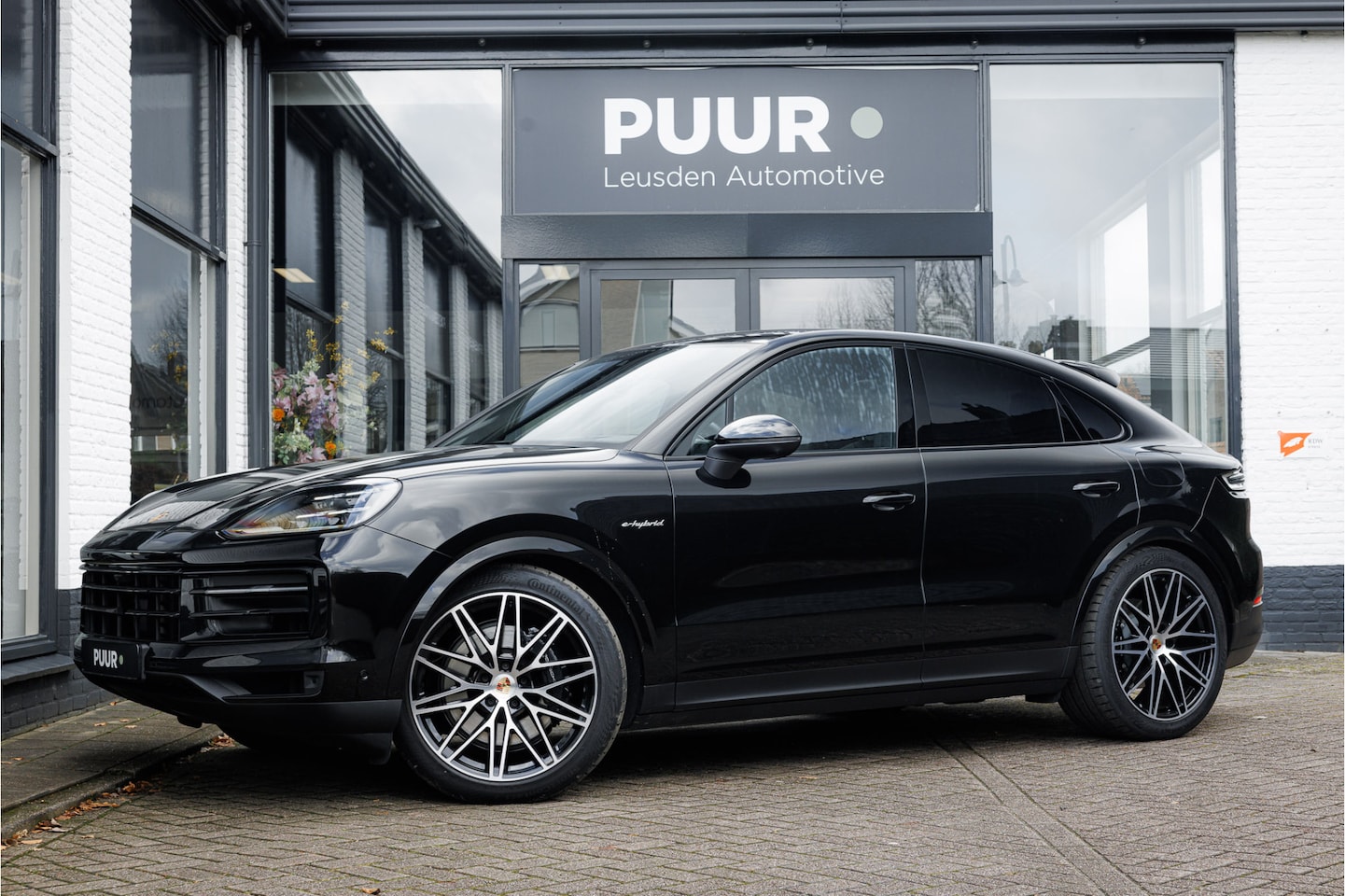 Porsche Cayenne Coupé - 3.0 E-Hybrid Sport-Chrono 360-view - Trekhaak - Luchtvering PASM - AutoWereld.nl