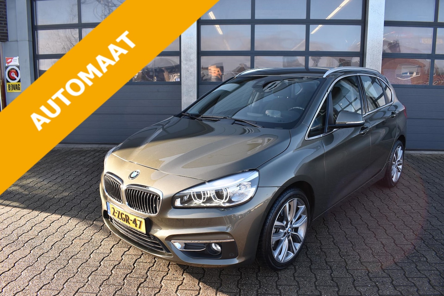 BMW 2-serie Active Tourer - Tour. 225i 231pk Automaat High Executive - AutoWereld.nl