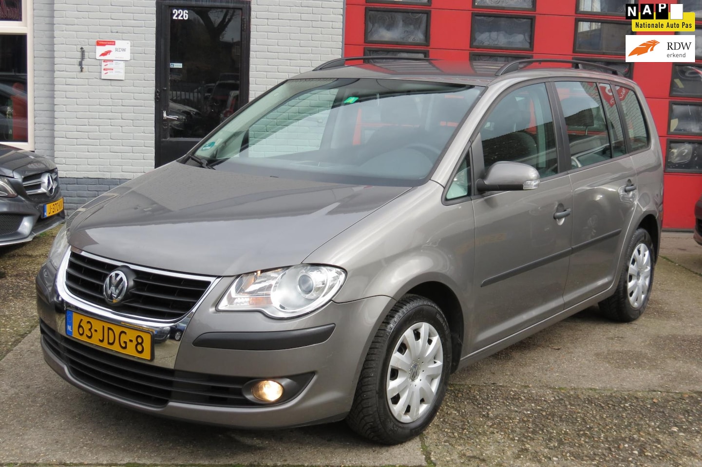 Volkswagen Touran - 1.4 TSI Trendline. 128.000 km Nap, 1e EIG - AutoWereld.nl