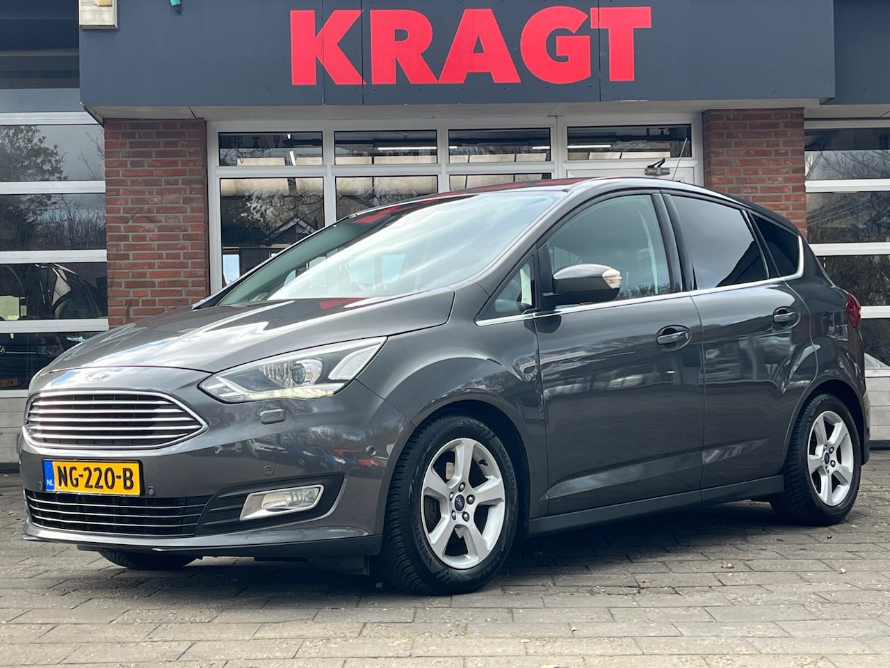 Ford C-Max - Titanium 1.0 125 pk - Xenon - winterpack - elect. achterklep - dealeronderhouden! - AutoWereld.nl