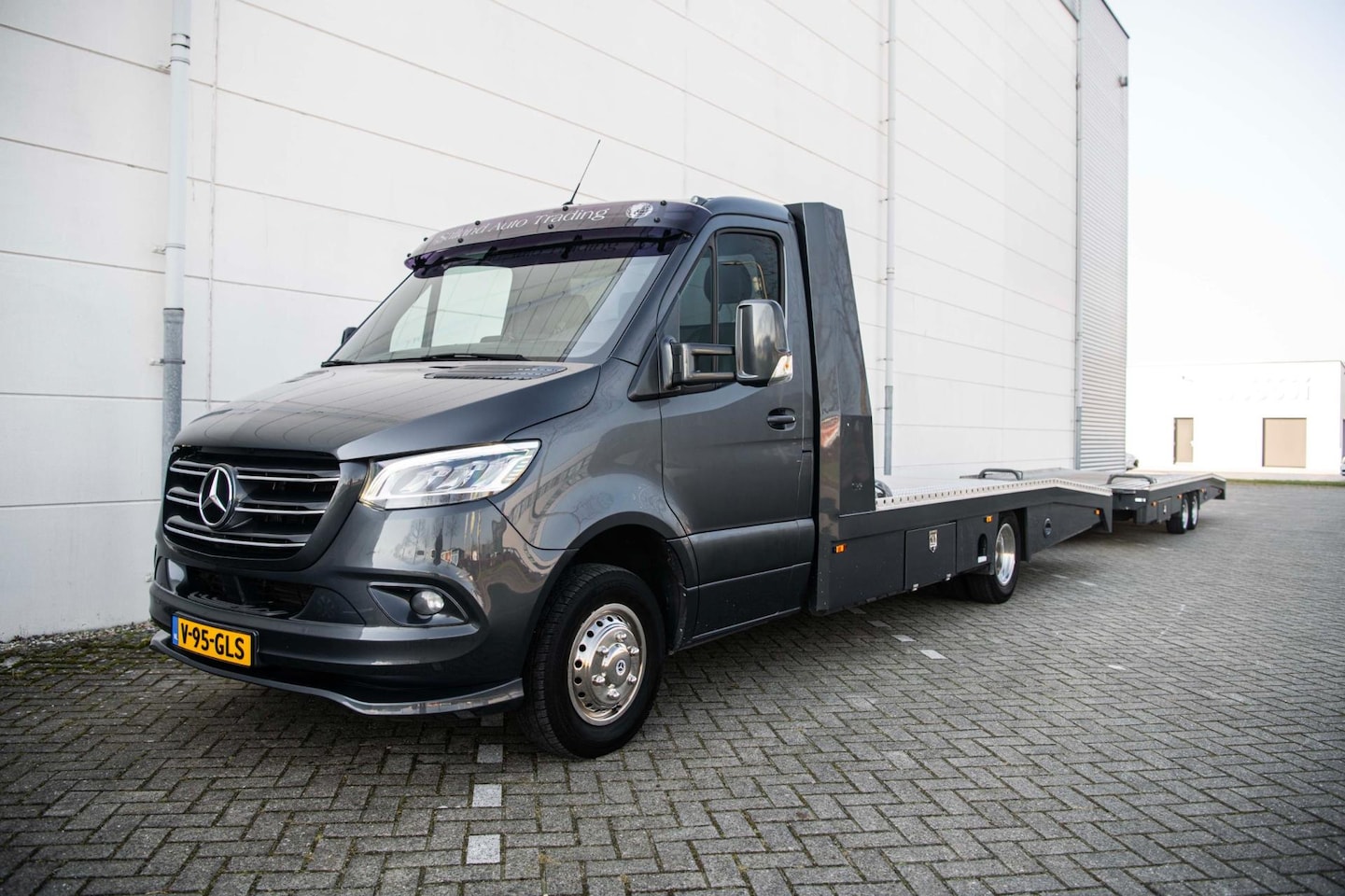 Mercedes-Benz Sprinter - 319 3.0 V6 AUT. TIJHOF |Luchtvering|Incl. AANHANGER (5,5m)|Opbouwlengte 5,5m|Leder|LED|DEA - AutoWereld.nl