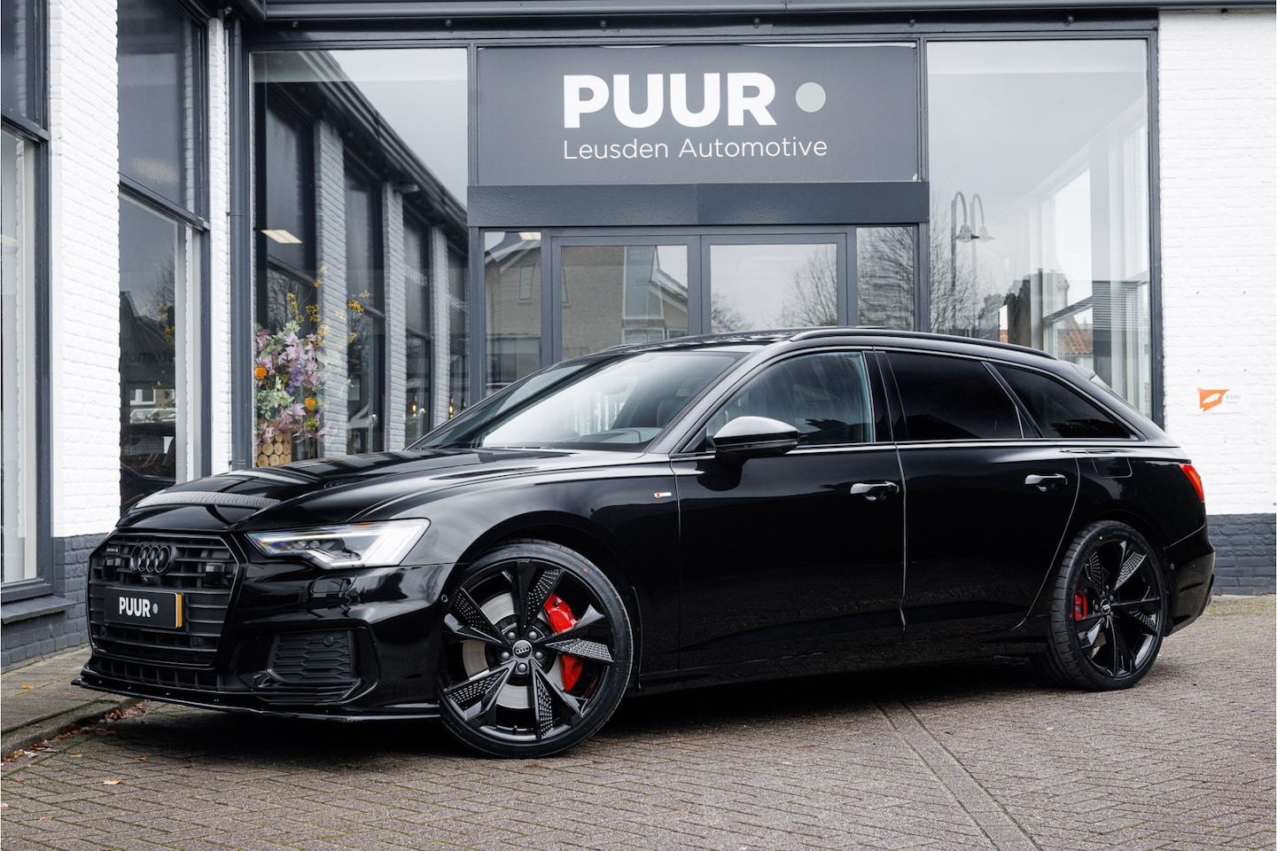 Audi A6 Avant - 55 TFSI e Quattro Competition Pano - Trekhaak - B&O - AutoWereld.nl