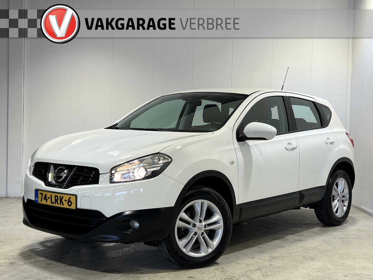 Nissan Qashqai - 1.6 Visia | LM Velgen 17" | Radio/Cd/Mp3 | Airco | Elektrische Ramen Voor en Achter | Blue - AutoWereld.nl