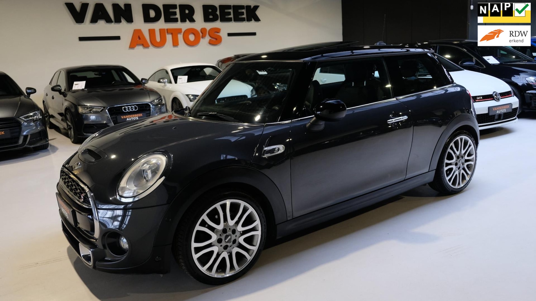 MINI John Cooper Works - MINI 2.0 S Chili JCW HUD PANO VOL! - AutoWereld.nl